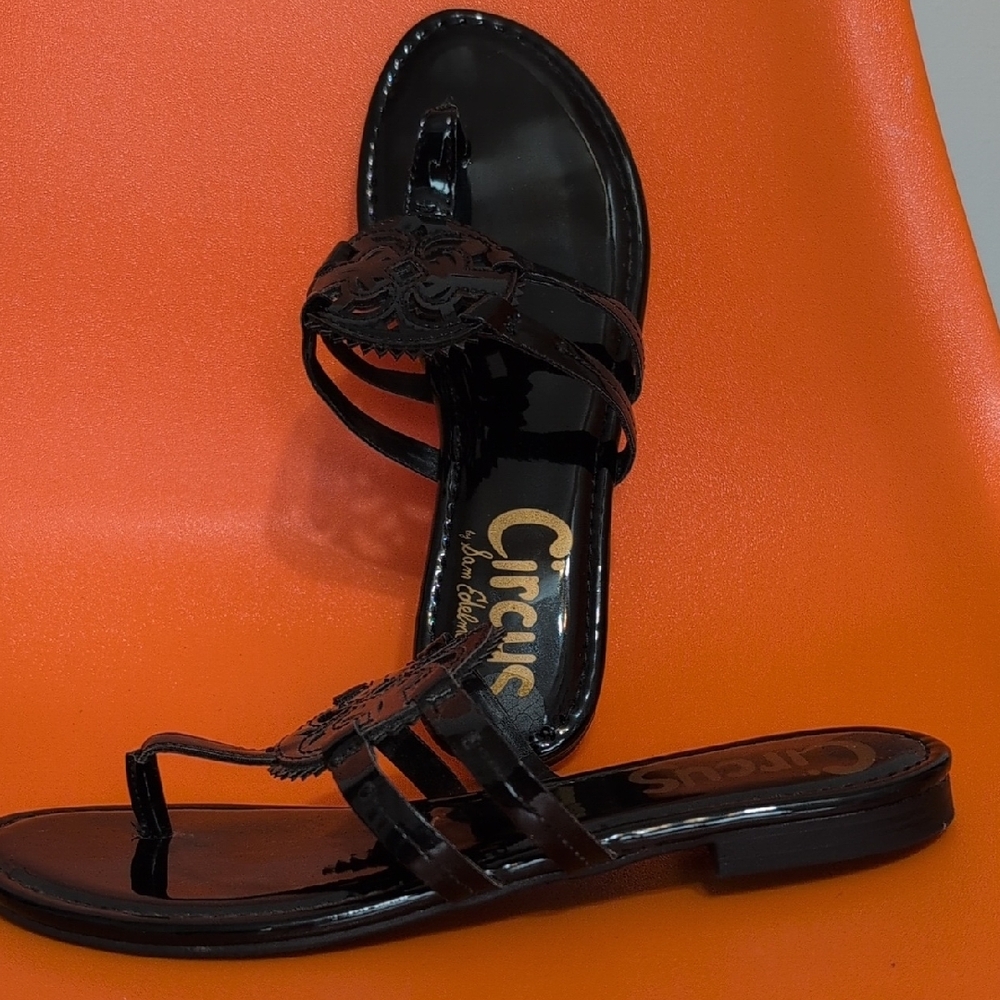 Circus by Sam Edelman Glossy Black Sandals - Picture 2 of 6
